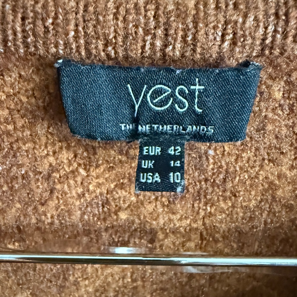Yest Brown Geometric V Neck Sweater Striped Hem Size 10 - Picture 4 of 4
